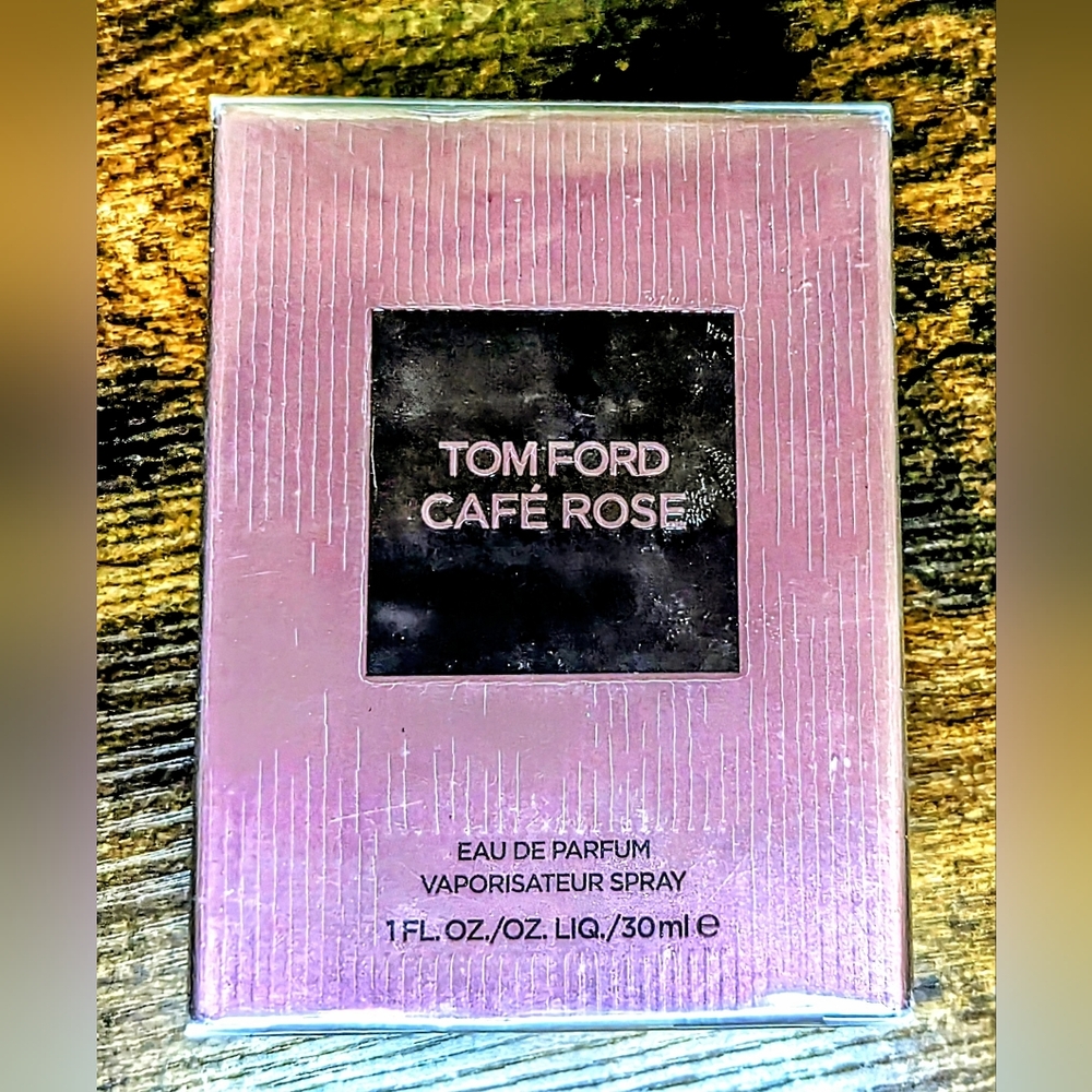 Tom Ford Café Rose Eau de Parfum - Picture 4 of 8